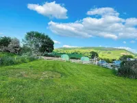 Green Dragon and Kitchen Pod - Sleeps 2 & Parking Hotel a Welshpool