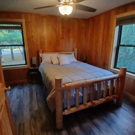 3-bedroom Lakefront Cabin on private Lake just minutes from town and 131 highway