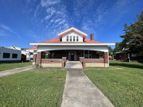 Homestay on Main by Twin Lakes Creamery Hotel a 