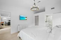 Casita Delray Oasis: 4Br with Pool, BBQ, Firepit, Pool Table 트라이레일 델레이 비치역 주변 호텔