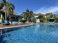 The Endless Summer Resort - Infinity Pools
