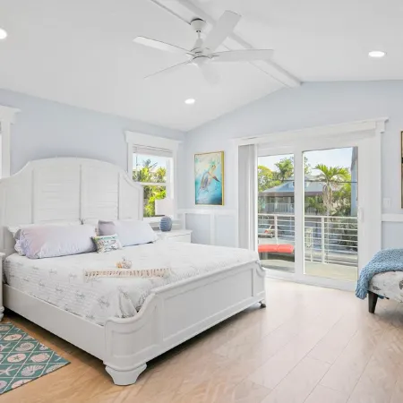 Sale Starts 8-15~Pool~Steps to Beach&Restaurants~Gulf View~Grill~BeachChairUmbre