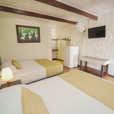 هوتل فلور بلانكا Hotels near شاطئ بيسانز