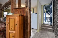 Noble Waterfront Suites