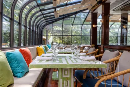 Chateau Merrimack Resort & Spa Отели рядом с достопримечательностью «The Mill Works»