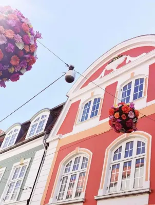 Skuespiller Centralen Hoteles cerca de Catedral de Nuestra Señora de Viborg