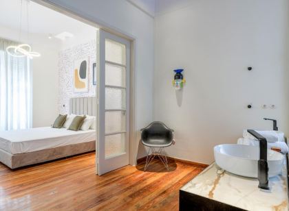 Your 4 Bdrm Dream House Acropolis View & Jacuzzi