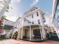 Vmt Villa Hotels near Dalat City Flower Garden
