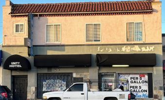 Unity Hotel - No Parking & Rooms Are Upstairs