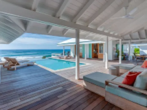 Elbow Reef Hotels in Elbow Cay