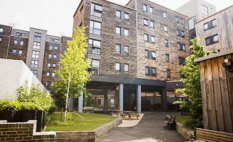 Chapter Highbury I in London