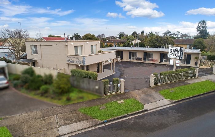 Hamilton Townhouse Motel