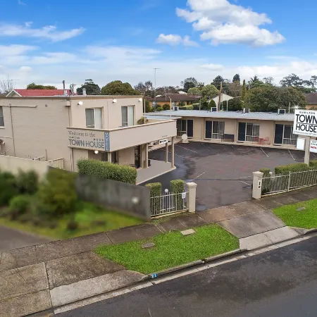 Hamilton Townhouse Motel
