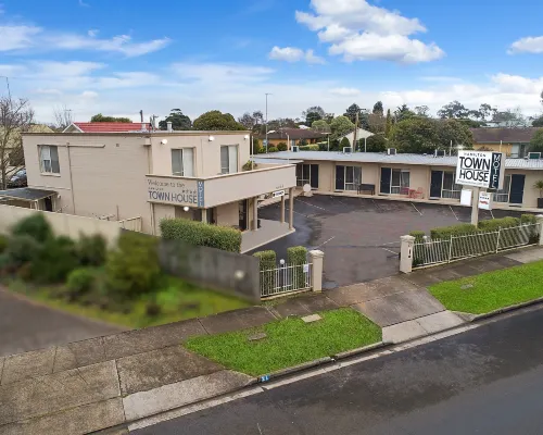 Hamilton Townhouse Motel Hotels in Hamilton