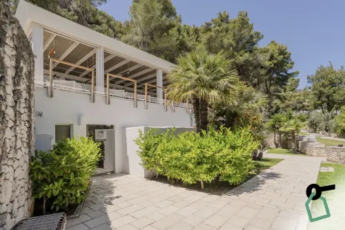 Hotiday Room Collection - Mattinata Faraglioni Hotels in Mattinata