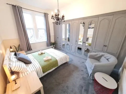 Large 3 Bed Flat, Free Parking Hotel di Wallsend