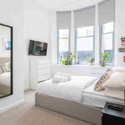 Azure Suite 1BR City Walks Others