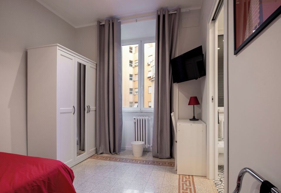 HOLIDAY HOME San Lò ZONE SAN LORENZO TERMINI ROMA