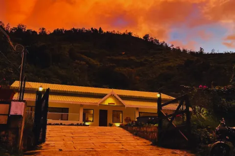 에메랄드 바이 네이처 리조트 & 스테이즈