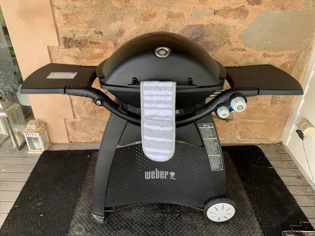 Vineyard views, large deck, Pet friendly, WiFi, Netflix, Pool, Firepit, Aircon Отели рядом с достопримечательностью «Mad Bastard Wines»