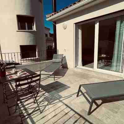 Spacious apartment a stone's throw from the beach and center of Calvi Others