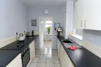 Luxury 2 bedroom terraced home next to Bentley Motors.