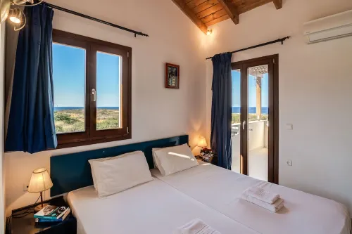 Aeolus villa with private pool, stunning sea views,  beach in 5min, Wifi Hotels in Makris Gialos