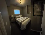 Modern 2 bedroom basement suite