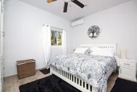 New rental! Peaceful and cozy condo, just 2 minutes from the beach.