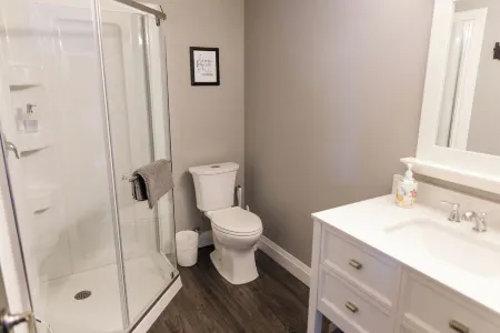 Berklee Suites of Stratford- Private 2 Bedroom Suite