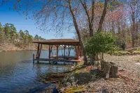 Lake house - Hot Springs Village Hotels in Hot Springs Village