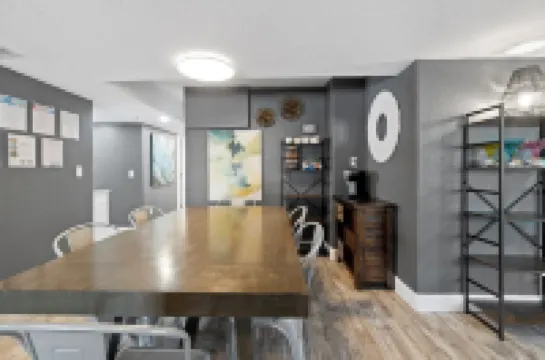 Relax & Unwind: Hot Tub/Pool, King Beds, Steam Shower, Sleeps 8, Great Location! Hotels in Castle Rock