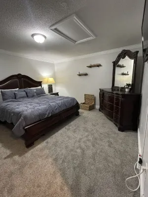 Cozy1King1Queen1.5bth2min Frm UpTown