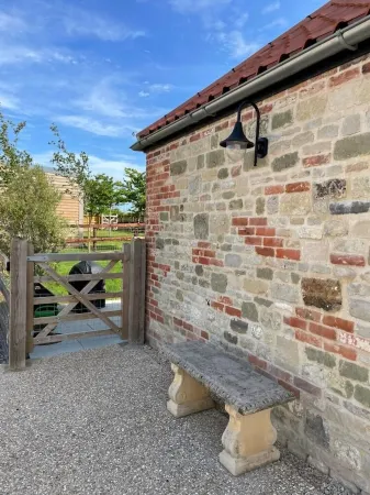 Stunning 2 Bed High Spec Country Cottage - v quiet