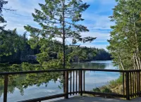 Charming waterfront Salt Spring Island B&B