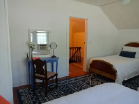Modern Manor on Maple Hotels in Callicoon