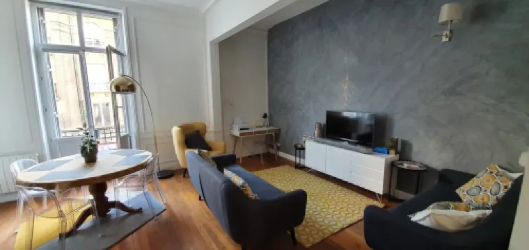 L'Ecu: a welcoming Haussmannian!