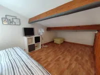 Vacation home, close to all amenities, 5 minutes from the beach! GRUISSAN Các khách sạn gần Pirat' Parc