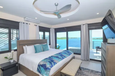 Sky View Villa -Center w/Pickleball Court