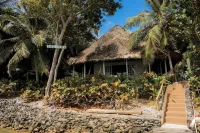 Isla Amor! Hotels in 