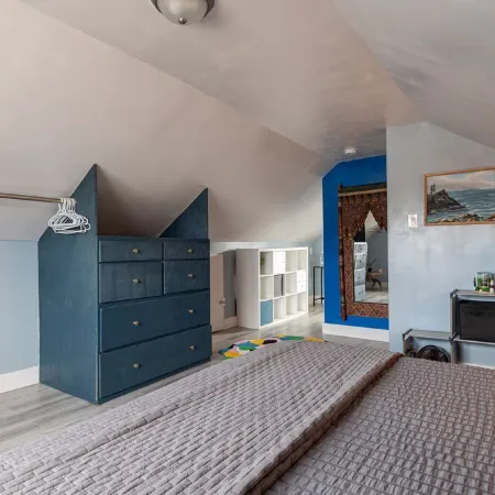 Artistic Getaway Near Halifax | King Bed, Spacious Deck & Fire Pit