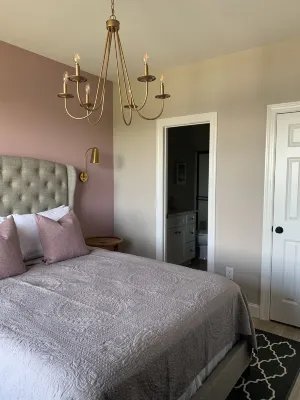 Brand new condo with gorgeous lake views