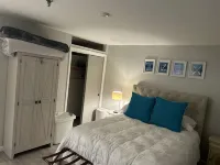 Beautiful 1 bedroom condo-sleeps 6.Lake views. PRIME Lacation to all attraction