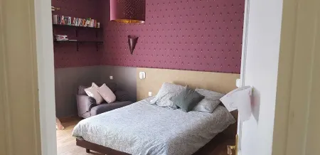 Charming house with white mill. Отели в г. Брест