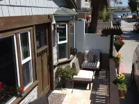 Last minute discounts!Pet friendly with AC steps to beach-SUV parking