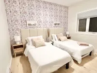 Brand new luxury waterfront cottage