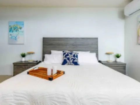 Parguera Paradise, Luxury Modern Beach House! Hoteles en Parguera