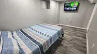 Cozy 2 Bedroom Luxury Basement Near Airport-NYC -Dream Mall -Prudential Center