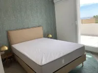 New superb 90 m2 seafront apartment on the Côte Bleue
