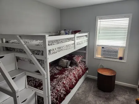 Ray's Place Quiet and Secluded